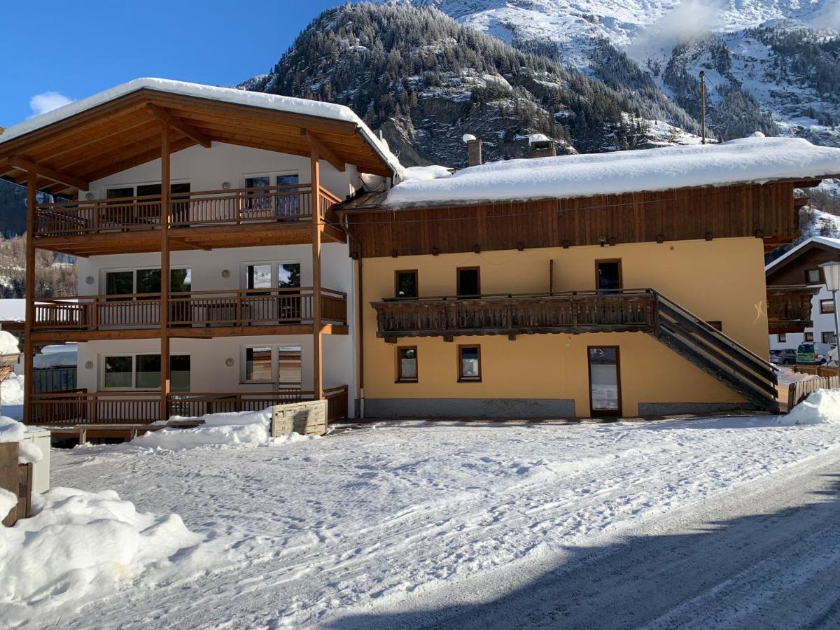 Haus Anna Hotel Längenfeld Buitenkant foto